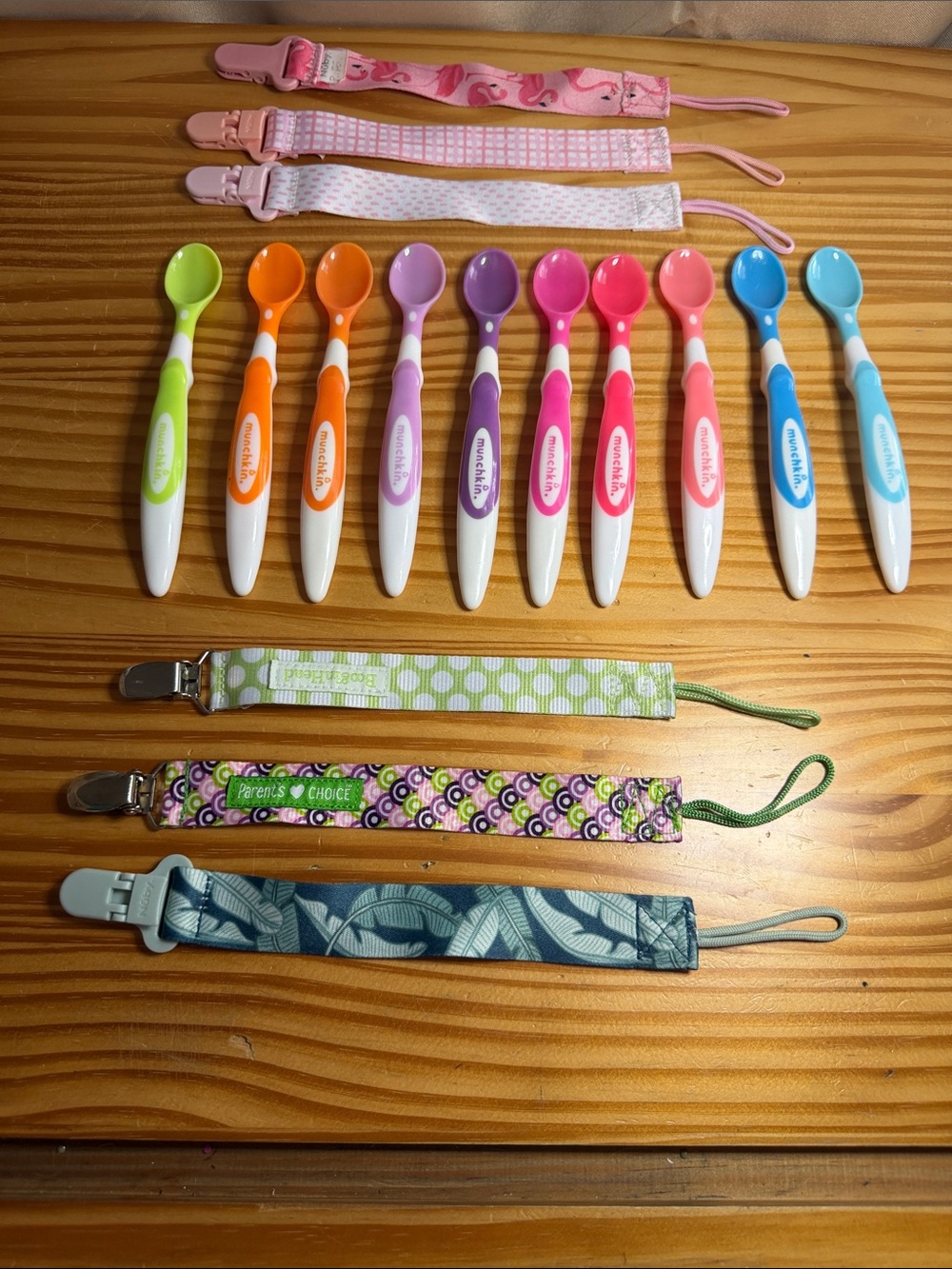 Munchkin Infant Spoons & Fabric Pacifier Clips Holder Bundle (16 Pieces)